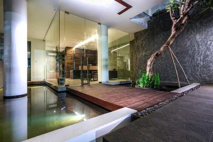 Imagen general del Hotel Upscale Suites. Foto 4