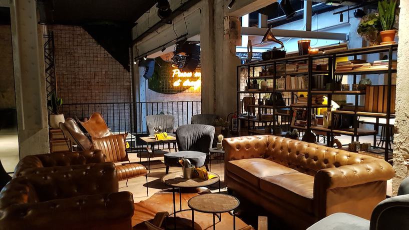 Imagen de los interiores del Hotel Upstairs. Foto 10