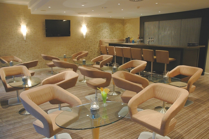 Imagen del bar/restaurante del Hotel Upstalsboom Hotel Friedrichshain. Foto 2