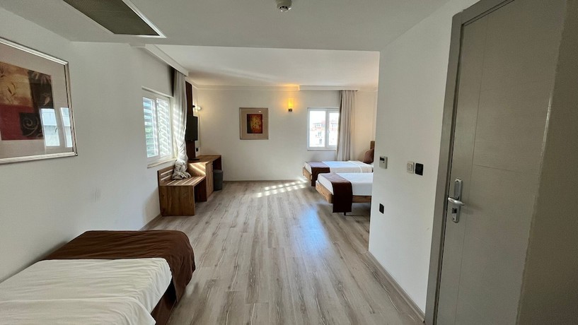 Imagen de la habitación del Hotel Uptown Buyuk Anadolu Girne. Foto 4