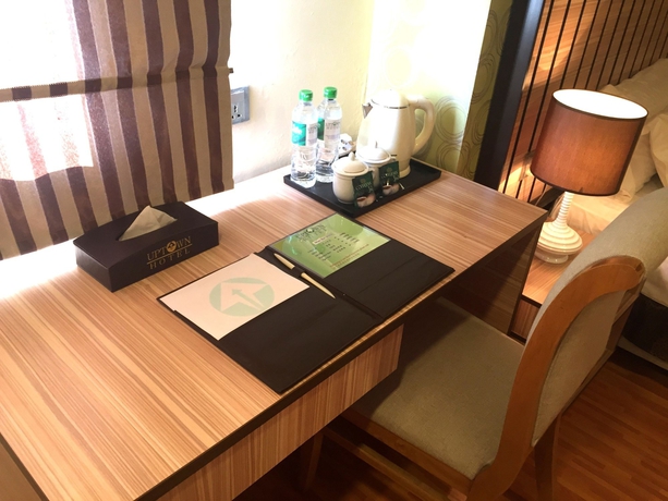 Imagen de la habitación del Hotel Uptown. Foto 5