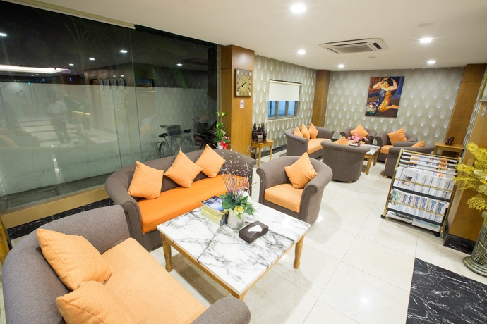 Imagen de los interiores del Hotel Uptown. Foto 16