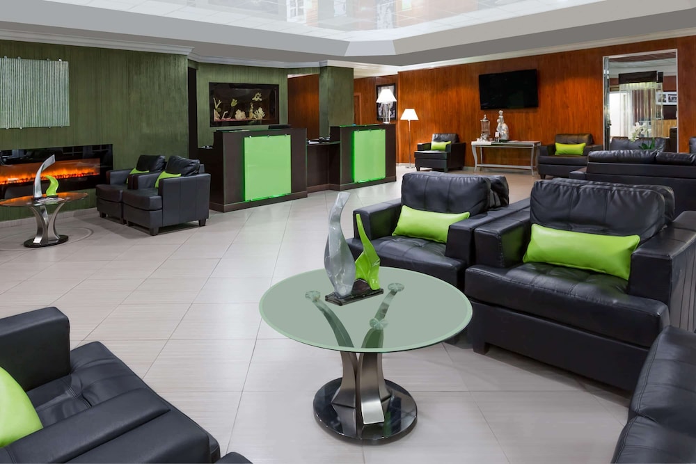 Imagen de los interiores del Hotel Uptown Oasis San Jose Airport. Foto 18
