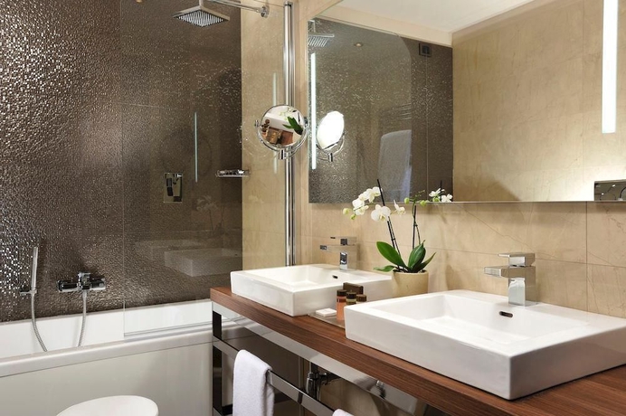 Imagen de la habitación del Hotel Uptown Palace, Milán. Foto 6