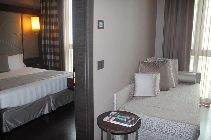 Imagen de la habitación del Hotel Uptown Palace, Milán. Foto 8