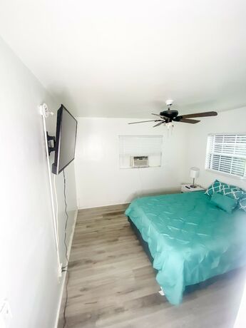 Imagen general del Hotel Uptown Suites. Foto 2