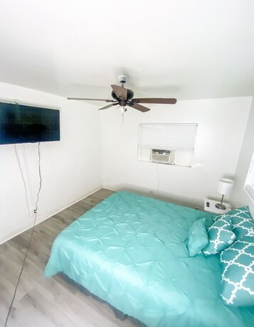 Imagen de la habitación del Hotel Uptown Suites. Foto 18