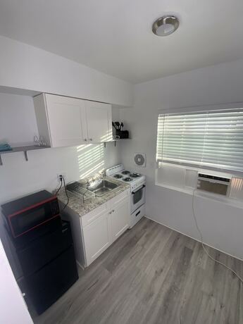 Imagen general del Hotel Uptown Suites. Foto 10