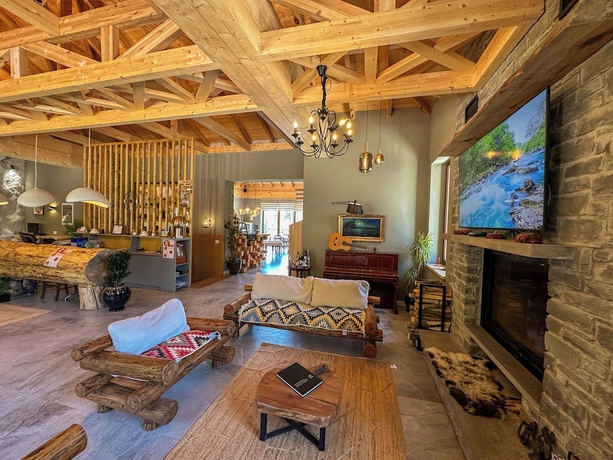 Imagen de los interiores del Hotel Ura e Kovacit Agrotourism. Foto 13