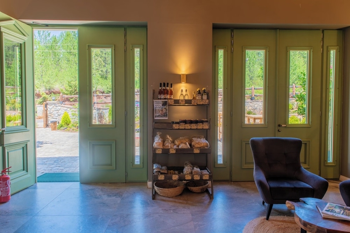 Imagen de los interiores del Hotel Ura e Kovacit Agrotourism. Foto 14