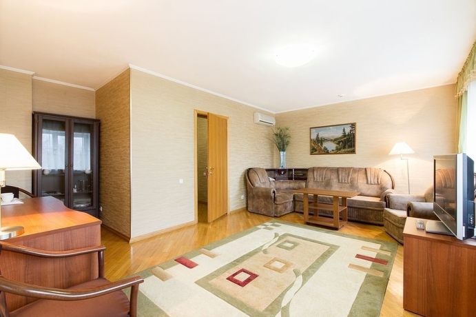 Imagen de los interiores del Hotel Ural. Foto 12