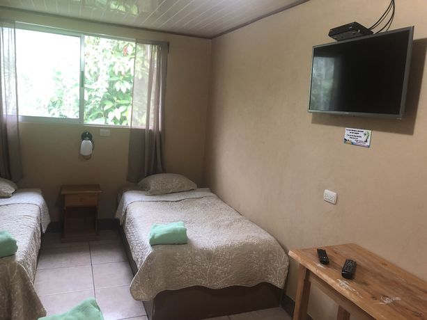 Imagen de la habitación del Hotel Uran. Foto 7