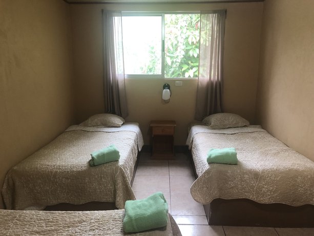Imagen de la habitación del Hotel Uran. Foto 8