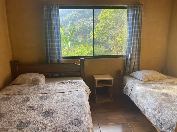 Imagen de la habitación del Hotel Uran. Foto 12