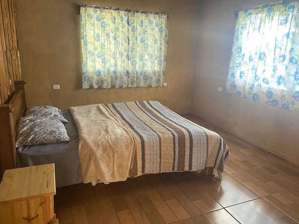 Imagen de la habitación del Hotel Uran. Foto 14