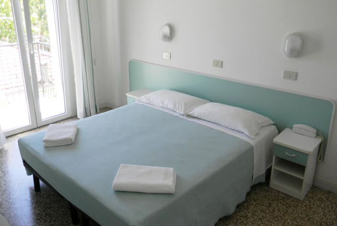 Imagen de la habitación del Hotel Urania Nuova Gestione. Foto 10