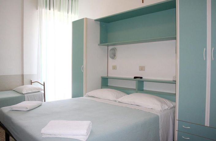 Imagen de la habitación del Hotel Urania Nuova Gestione. Foto 11