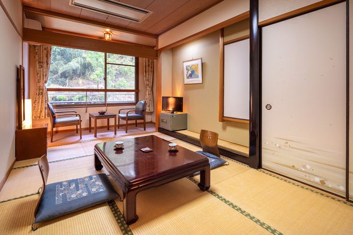 Imagen de la habitación del Hotel Urari Takeo Garden Terrace Spa Resorts. Foto 4