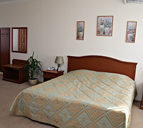 Imagen de la habitación del Hotel Urartu. Foto 7