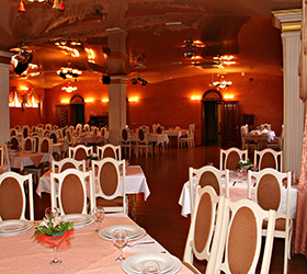 Imagen del bar/restaurante del Hotel Urartu. Foto 2
