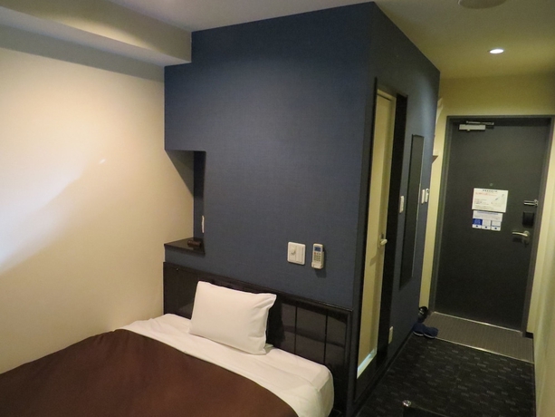 Imagen de la habitación del Hotel Urbain Hiroshima Executive. Foto 11