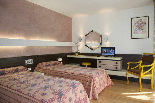 Imagen de la habitación del Hotel Urbain V. Foto 10