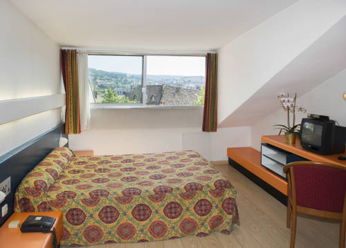 Imagen de la habitación del Hotel Urbain V. Foto 11