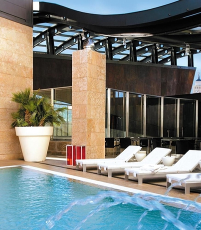 Imagen de la piscina del Hotel Urban, A Member Of Design Hotels. Foto 15