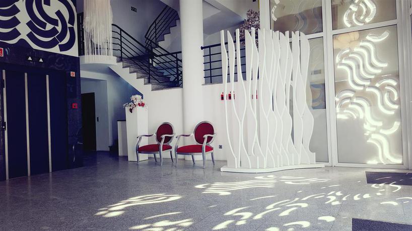 Imagen de los interiores del Hotel Urban Amadeos. Foto 12