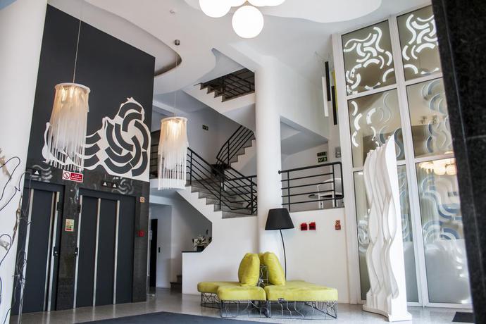 Imagen de los interiores del Hotel Urban Amadeos. Foto 13