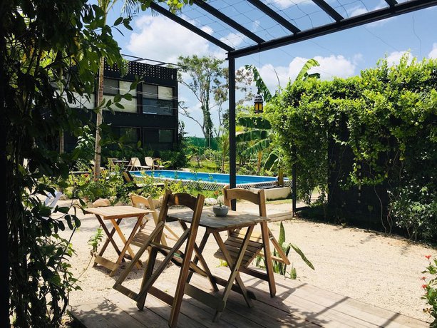 Imagen de los exteriores del Hotel Urban Bacalar. Foto 18