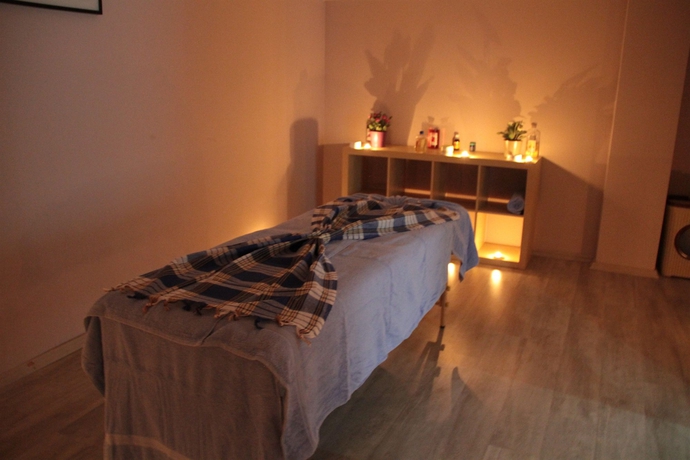 Imagen de la piscina del Hotel Urban Bomonti. Foto 15