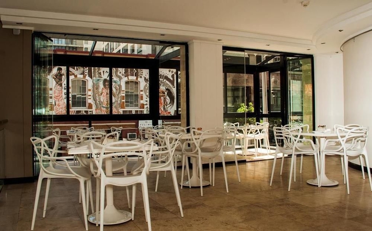 Imagen del bar/restaurante del Hotel Urban Chic Boutique. Foto 3
