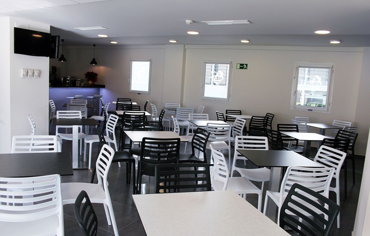 Imagen del bar/restaurante del Hotel Urban Dream Nevada. Foto 5