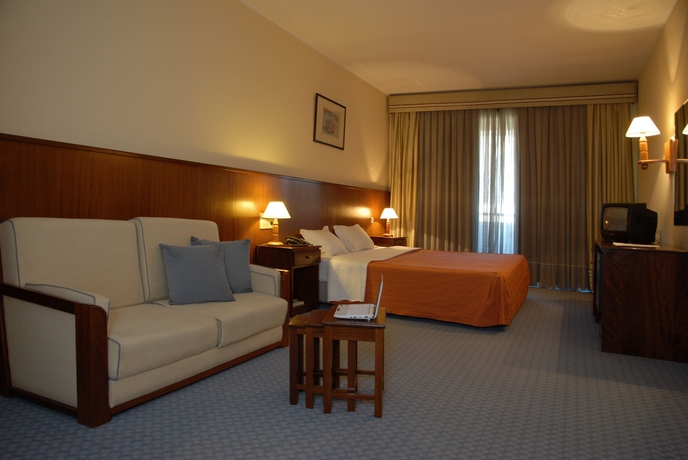 Imagen de la habitación del Hotel Urban Estação. Foto 6