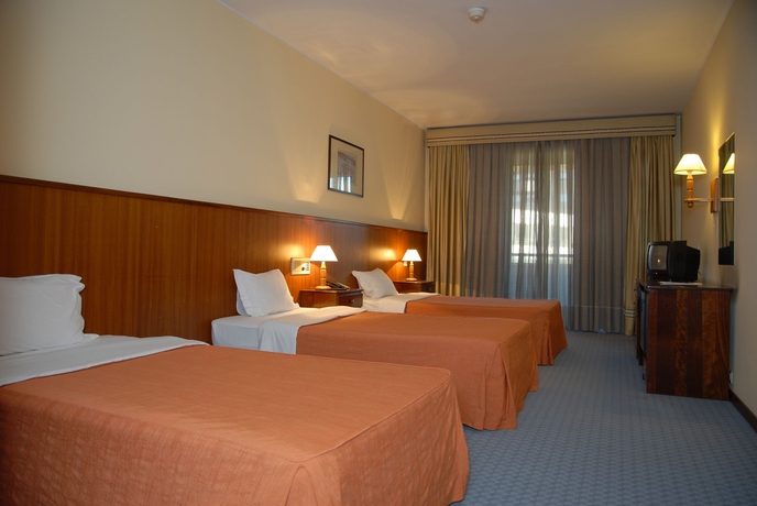 Imagen de la habitación del Hotel Urban Estação. Foto 8