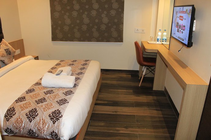 Imagen de la habitación del Hotel Urban Galaxy. Foto 3