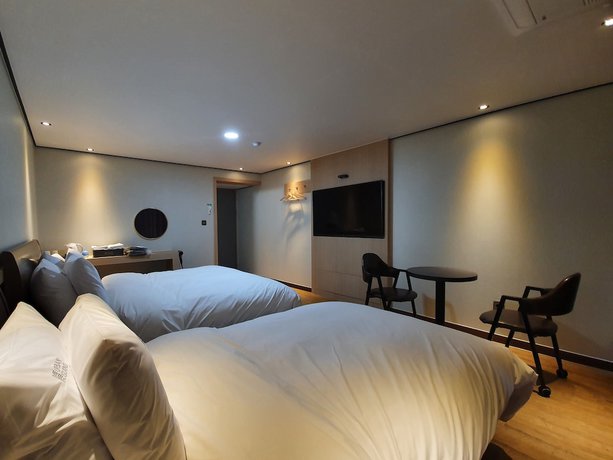 Imagen de la habitación del Hotel Urban Island. Foto 9