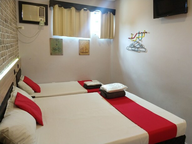 Imagen de la habitación del Hotel Urban Mooca. Foto 37