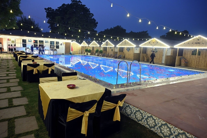 Imagen de la piscina del Hotel Urban Nature Farms. Foto 16