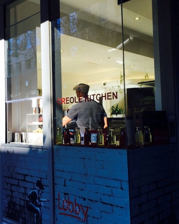 Imagen del bar/restaurante del Hotel Urban Rest Melbourne. Foto 2