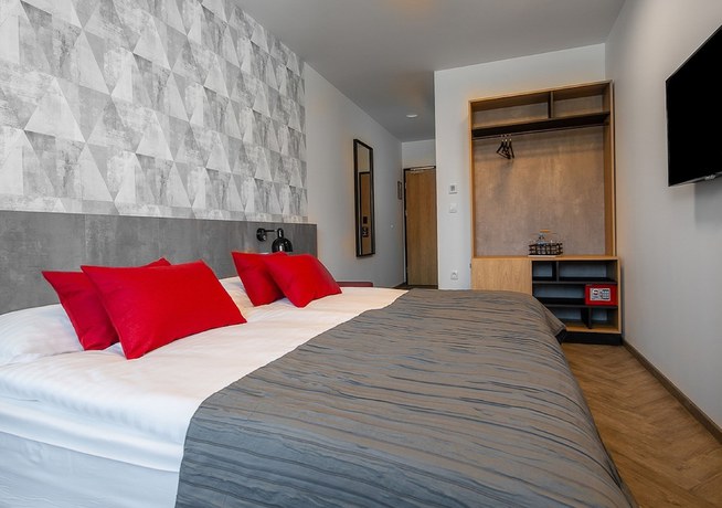 Imagen de la habitación del Hotel Urban Ring. Foto 17