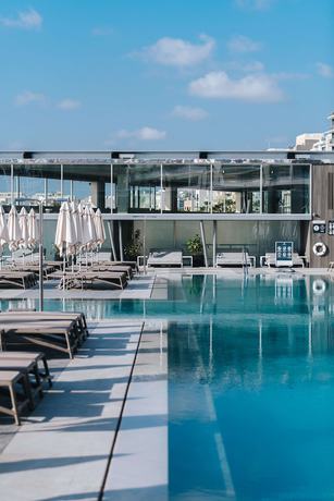 Imagen de la piscina del Hotel Urban Rooms By Neu Collective. Foto 19