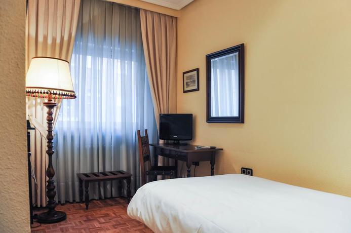 Imagen de la habitación del Hotel Urban Salamanca. Foto 3