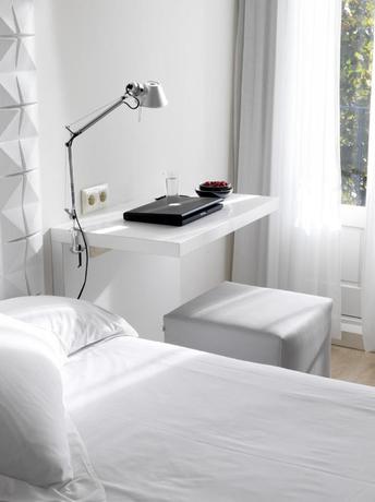 Imagen de la habitación del Hotel Urban Sea Atocha 113. Foto 3