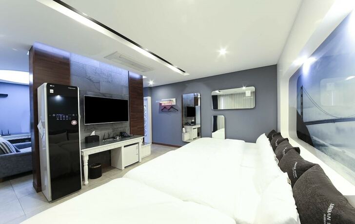 Imagen de la habitación del Hotel Urban Stay. Foto 11