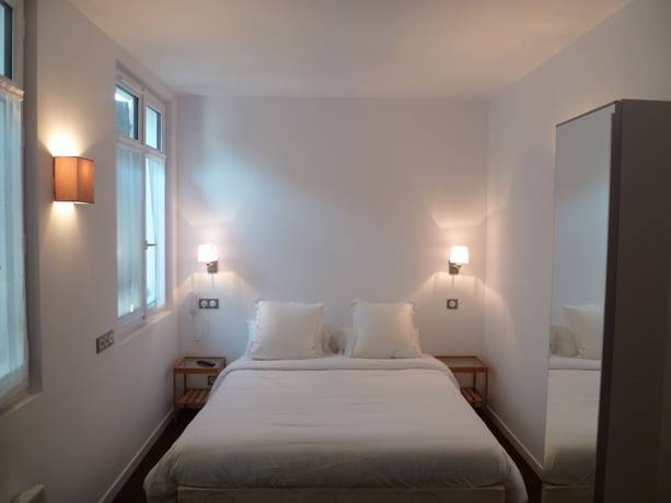 Imagen de la habitación del Hotel Urban Style Biarritz Du Relais. Foto 2