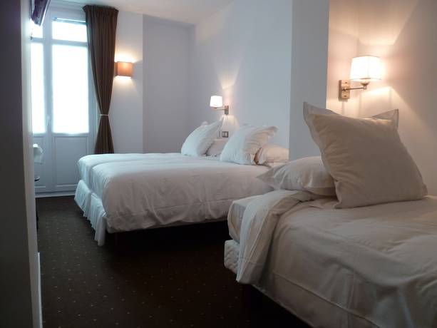 Imagen de la habitación del Hotel Urban Style Biarritz Du Relais. Foto 4