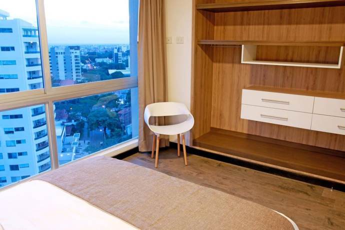 Imagen de la habitación del Hotel Urban Suites Apart. Foto 4