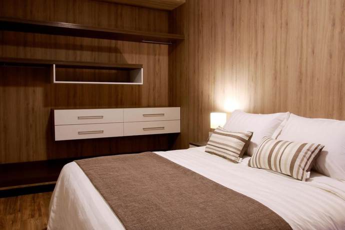 Imagen de la habitación del Hotel Urban Suites Apart. Foto 9